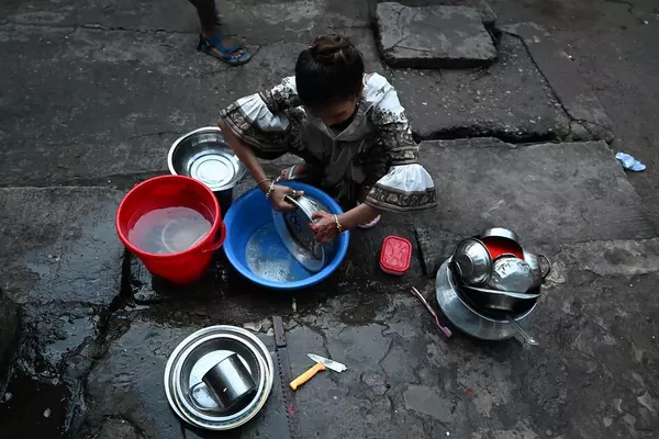 भारत में जल संकट पर निबंध | Water Crisis in India Essay in Hindi for Students